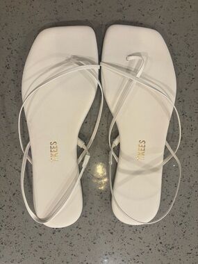TKEES sandals size 7 white square toe Millie